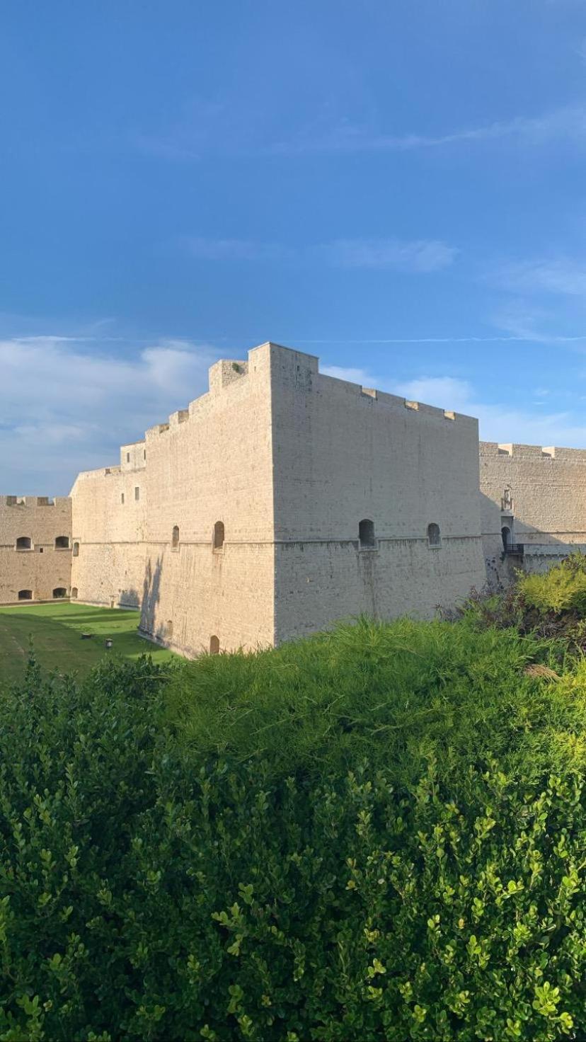 Tra Mare E Castello Villa Barletta Ngoại thất bức ảnh